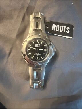 NWT Men’s Roots vintage R524 watch